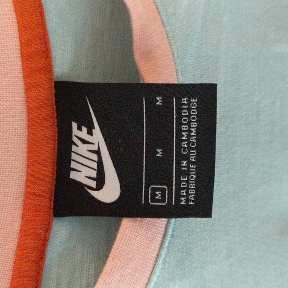 Men's Nike Shirt - Picture 4 of 4